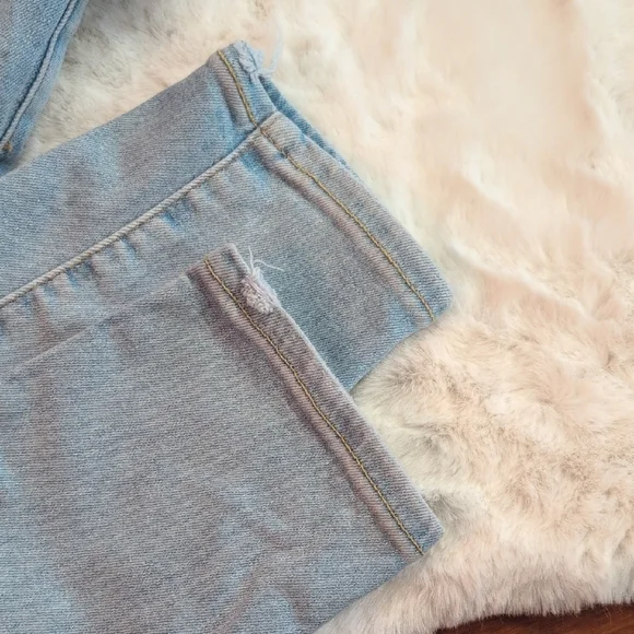 Levi's Sky Blue Denim Jeans - Picture 6 of 6